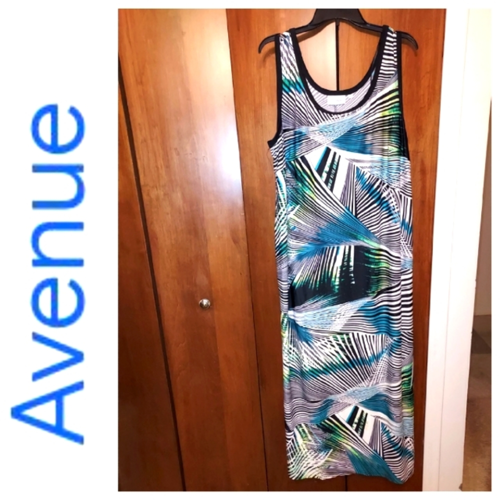 Avenue Size 22/24 EUC